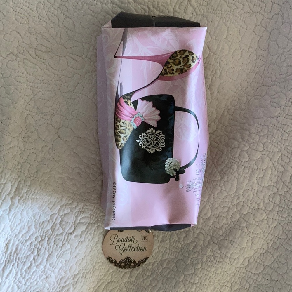 Danielle cosmetic pouch nwt